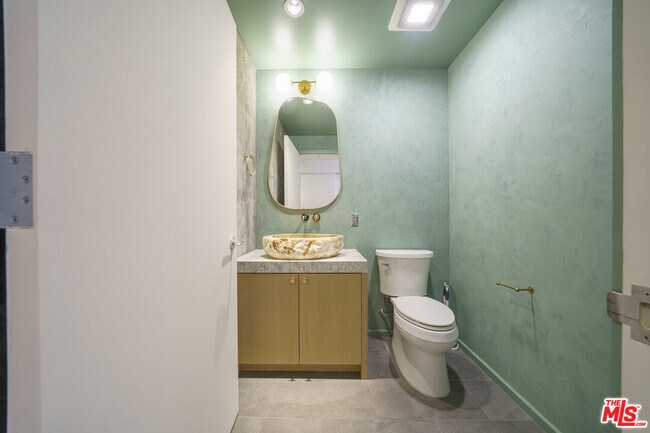 Building Photo - 1155 S Grand Ave