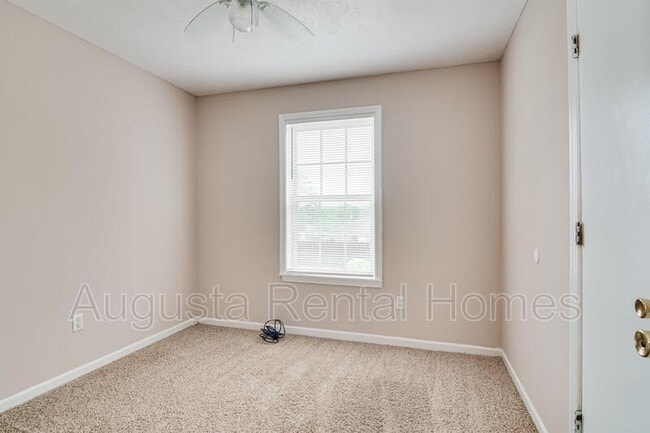 Building Photo - 3453 Pine Hill Rd