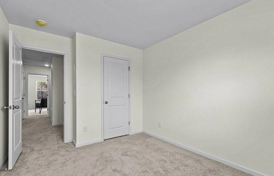 Building Photo - 101 S Chubb Rdg