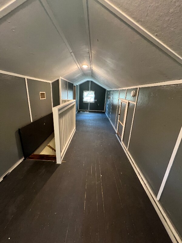 Building Photo - 2068 Victory Ct