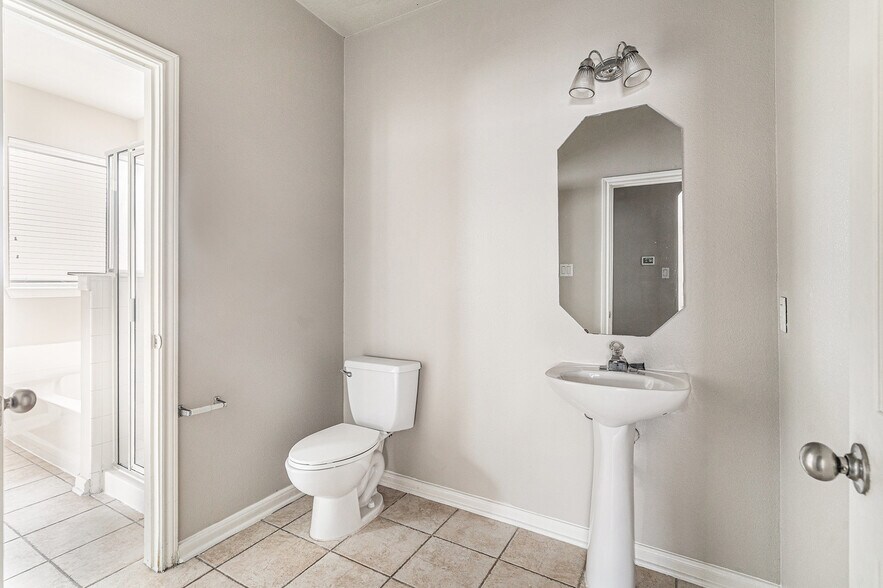Building Photo - 3107 Lavender Candle Dr