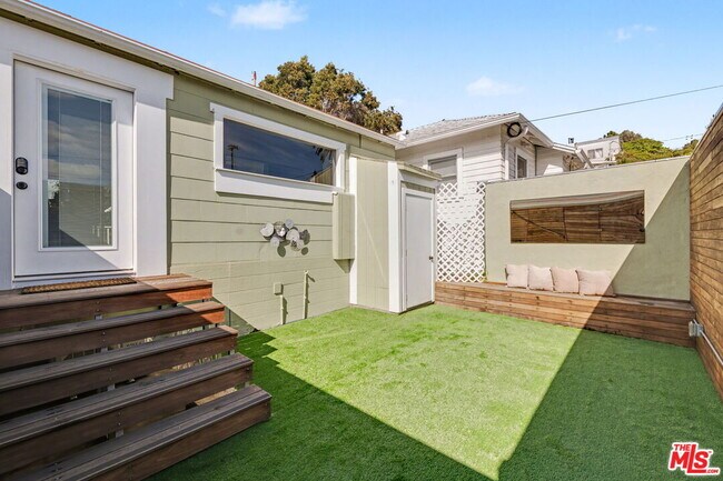 Building Photo - 516 Hill St