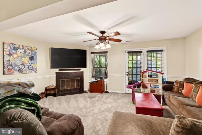 Building Photo - 14230 Oxford Dr