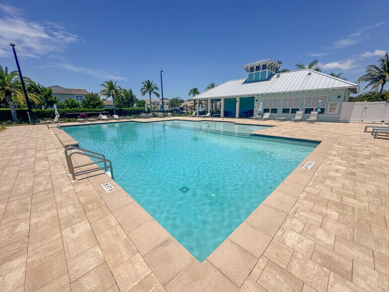 Building Photo - 4551 Arboretum Cir