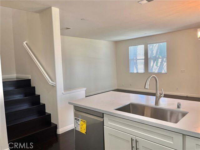 Building Photo - 12 Jaynes Pl