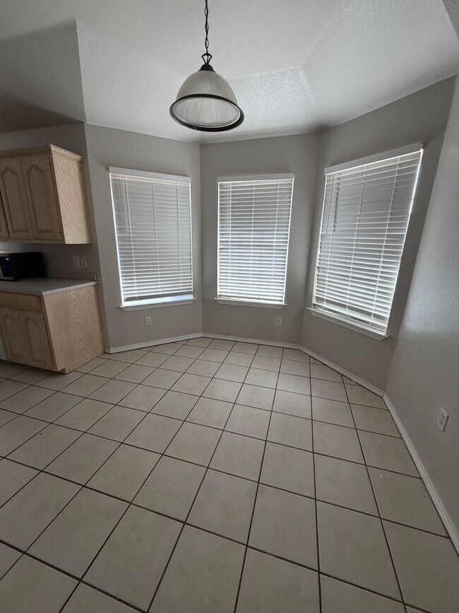 Building Photo - 4407 Trevino St