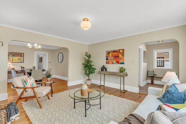 Building Photo - Charming Updated Oakland Home for Lease