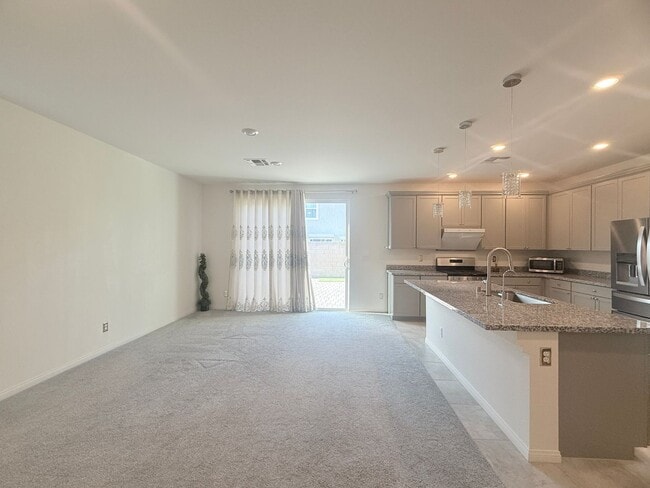 Building Photo - Wonderful upgraded two story single house