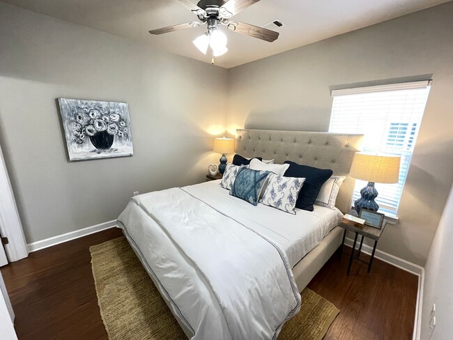 Building Photo - 3BD/3BA For Rent In Bluffs East