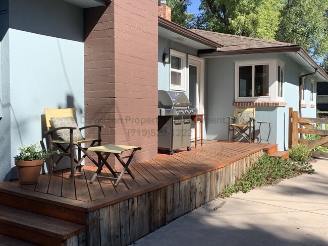 Building Photo - Updated 3 Bedroom Rancher in Middle Shooks...