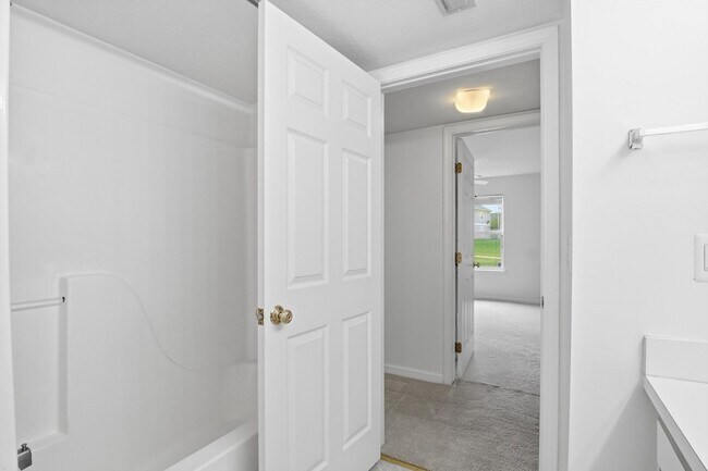 Building Photo - 1335 Millbrook Trail