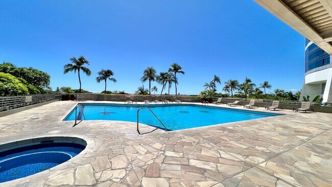 Building Photo - 2-BED/2-BATH AVAILABLE AT NAURU TOWER near...