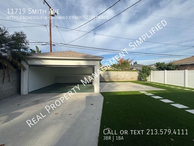 Building Photo - 11719 Smith Ave