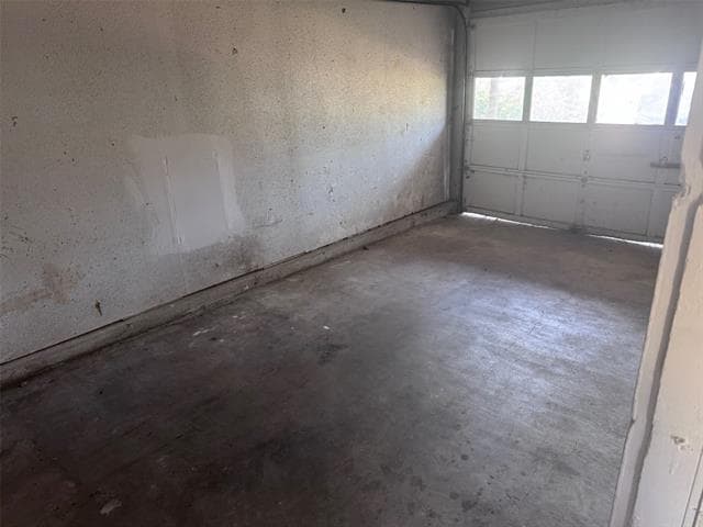 Building Photo - 2112 Sunset Dr