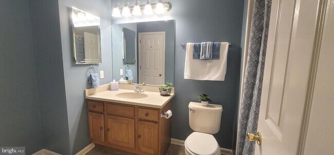 Building Photo - 10 Woodfield Dr