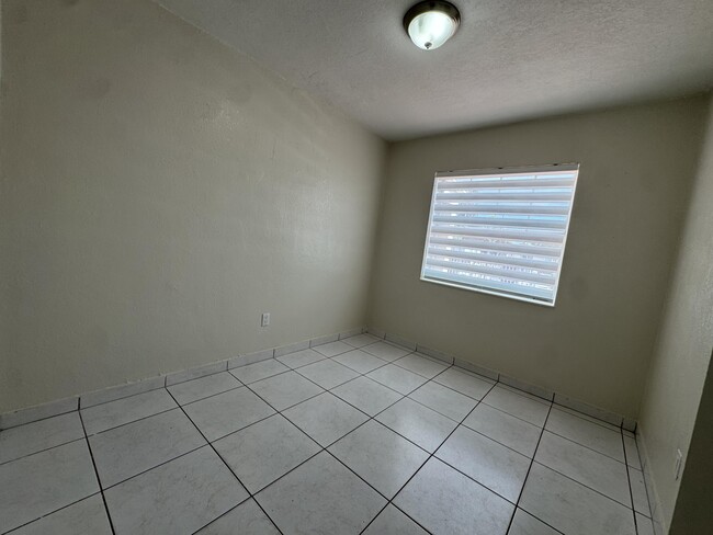 Building Photo - 3540 NW 95th Terrace