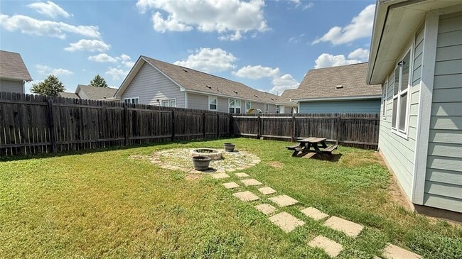 Building Photo - 233 Quemado Dr