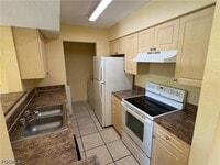 Building Photo - 2905 Winkler Ave