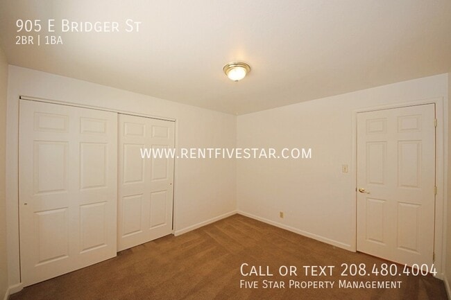 Building Photo - 905 E Bridger St