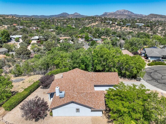 Building Photo - 3 Bedroom, 2 Bath, 2 Car Garage For Rent in Prescott!