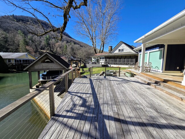 Building Photo - 151 Timpson Cove Rd