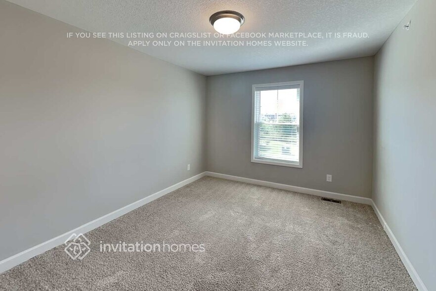 Building Photo - 10916 Zest St NE