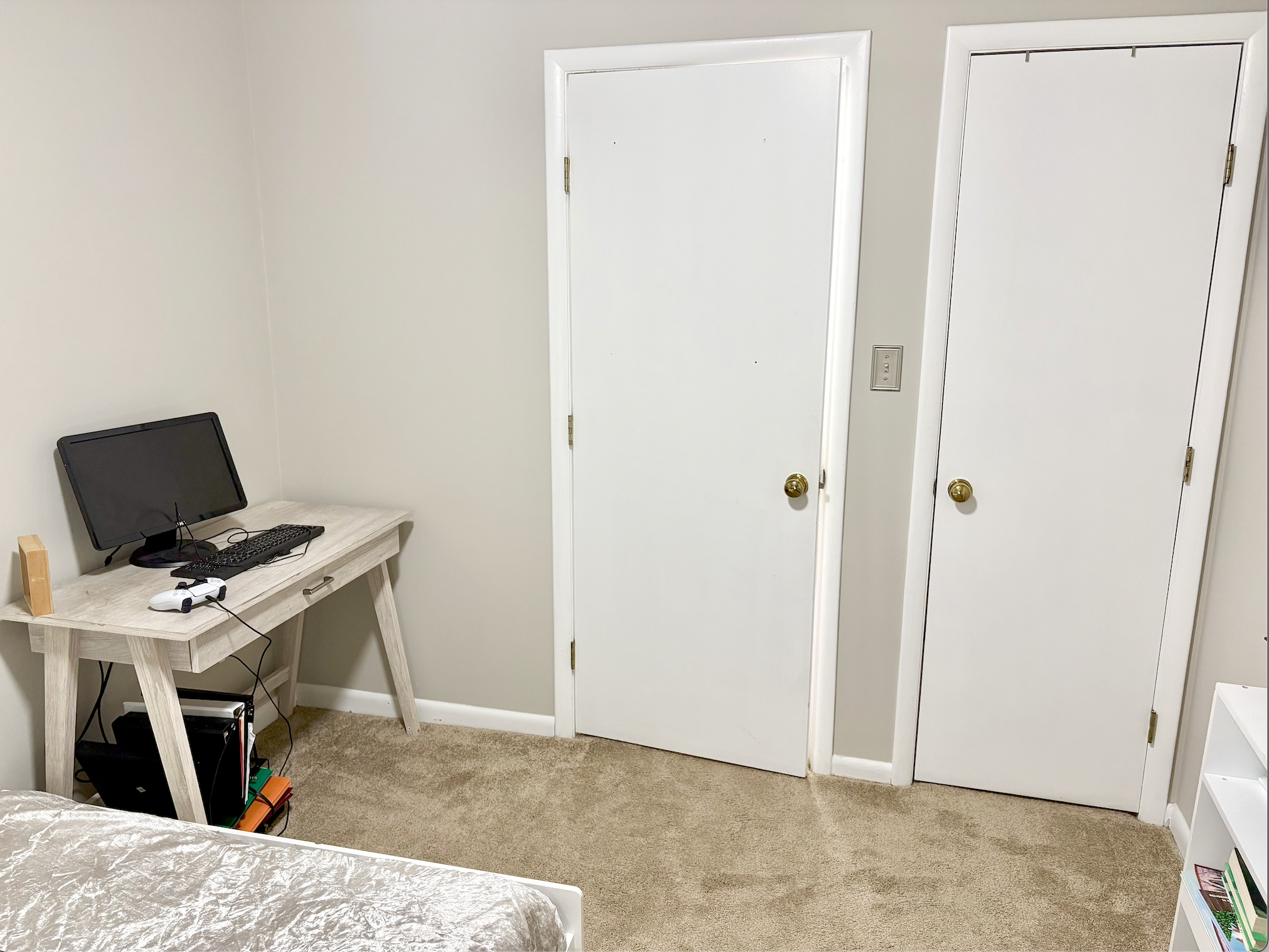 Building Photo - 421 Woodview Ln