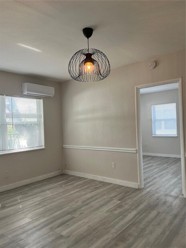 Building Photo - 150 NE 59th St