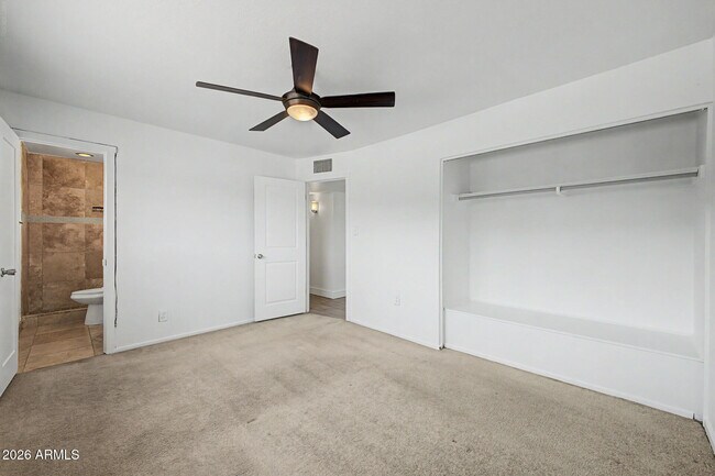 Building Photo - 6713 E Latham St