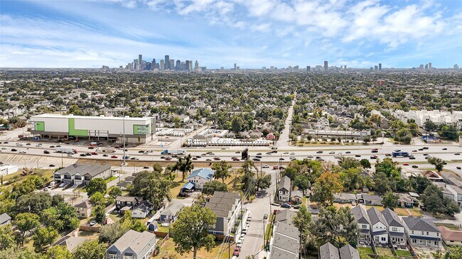 Building Photo - 3108 Arlington St