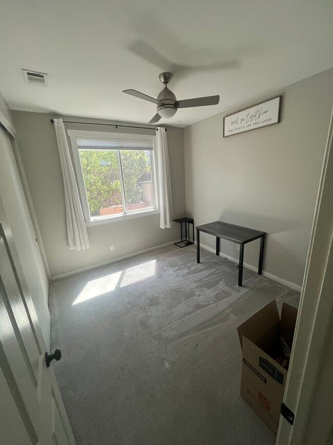 Building Photo - 34439