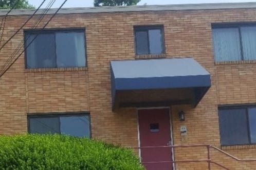 Front - 654 Means Ave