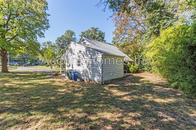Building Photo - 5510 Trin St