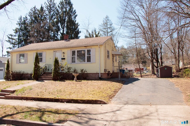 Building Photo - 5 Assumption St