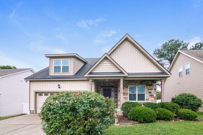 Building Photo - 3016 Watsonia Dr