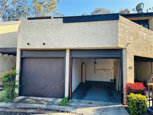 Building Photo - 3627 Cottonwood Cir