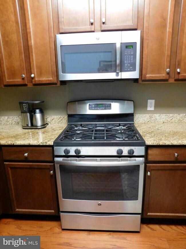 Building Photo - 82 Riverwalk Blvd