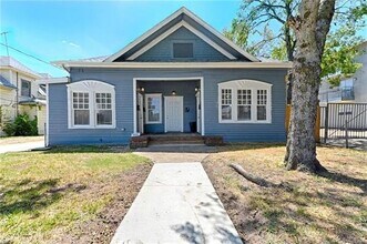 Building Photo - 4522 Gaston Ave