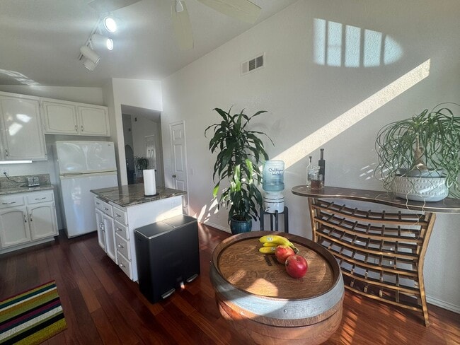 Building Photo - Beautiful single story home located in Ocean Hills! MORE PHOTOS TO COME OF INTERIOR