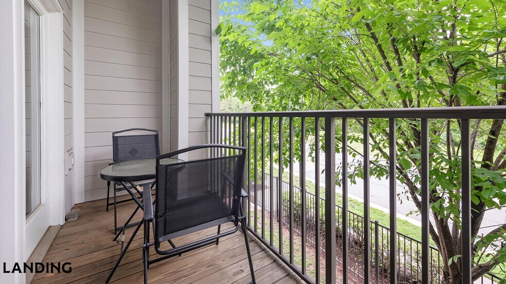 Building Photo - 8100 Palisades Cir