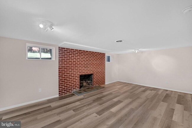 Building Photo - 11403 Clara St