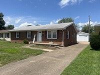 Building Photo - 1813 Standish Pl