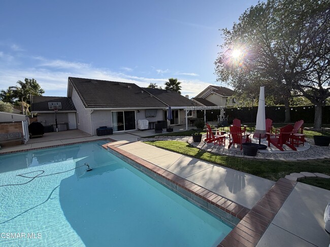 Building Photo - 13389 Vista Levana Dr