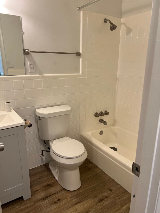 Building Photo - KRP-10th