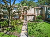 Building Photo - 525 Oak Haven Dr