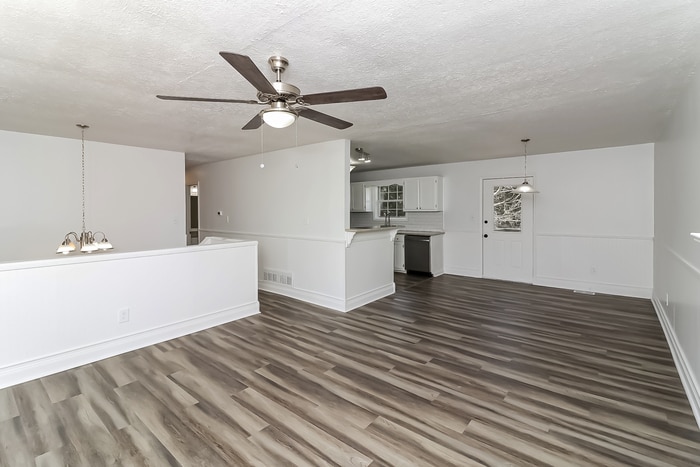 Building Photo - 980 Hitchcock Rd