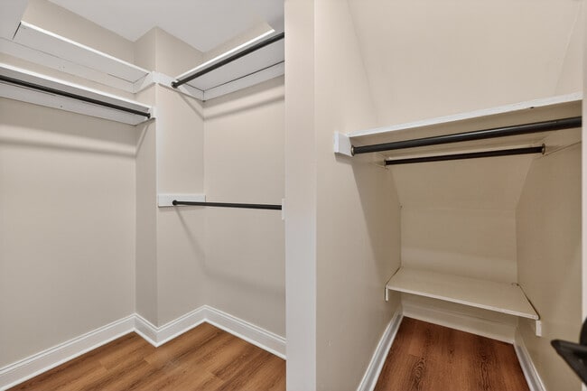 Building Photo - 305 W Exchange St