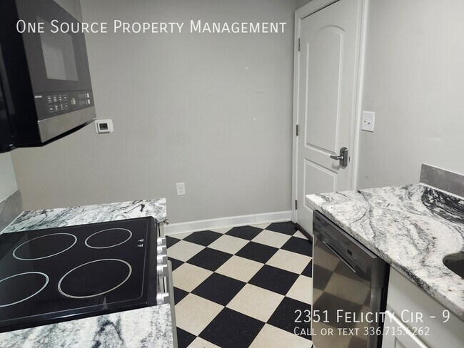 Building Photo - 2351 Felicity Cir