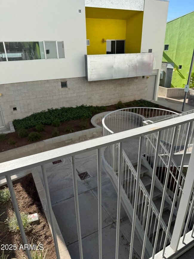 Building Photo - 1111 W University Dr