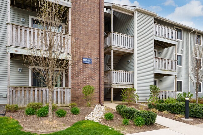 Building Photo - 5011 Ravens Crest Dr